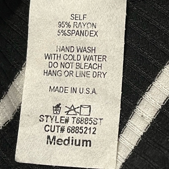 EZRA Women’s Black & White Ribbed Stripped Cold Shoulder Tunic Top Size M - Picture 11 of 11